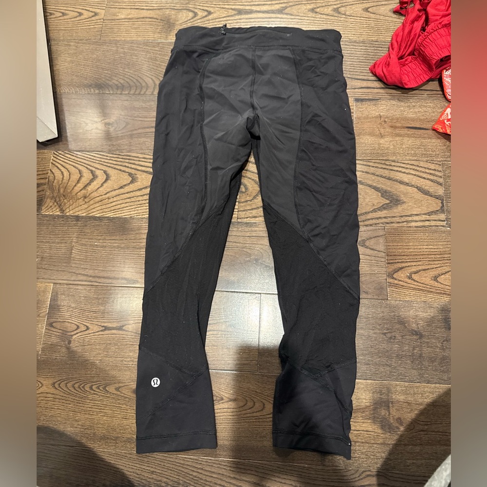 Lululemon capri leggings size 4